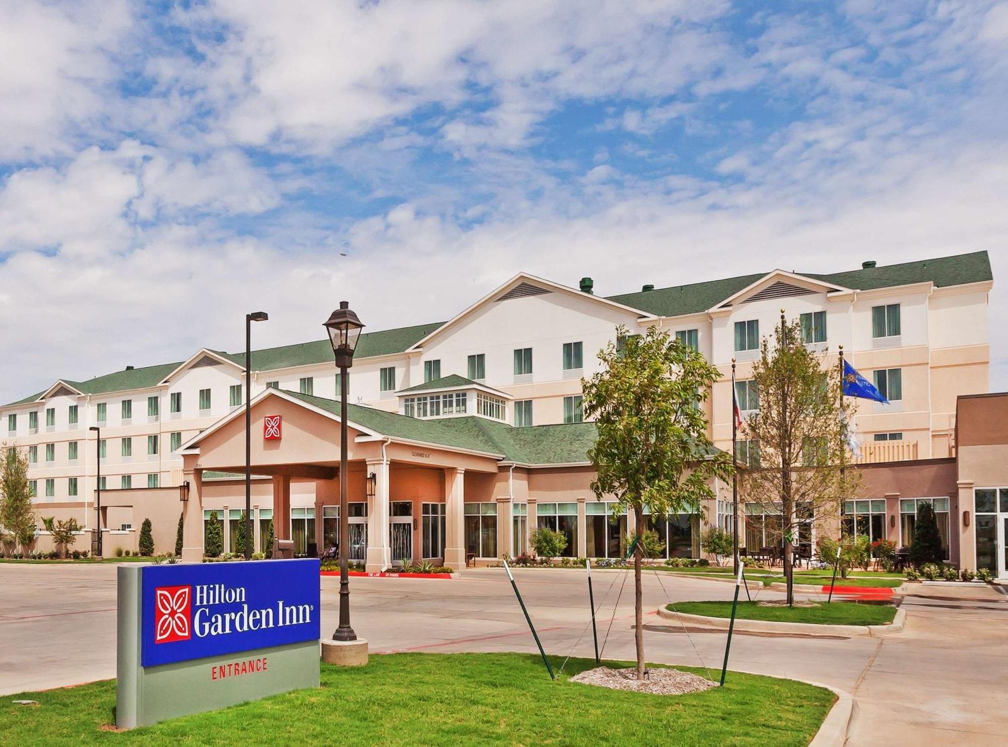 Hilton Garden Inn Midland Exterior photo